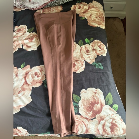 DSG Women’s Leggings - Picture 3 of 9